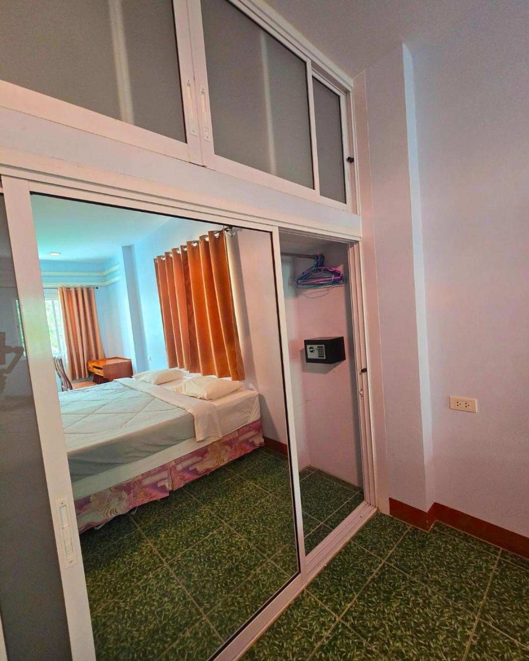 Jardin Hotell Pattaya Exteriör bild